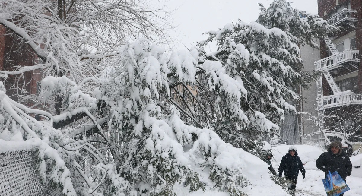 Tens of Thousands Still Without Power in NJ, Long Island, Far Rockaway Monday Afternoon (2026)